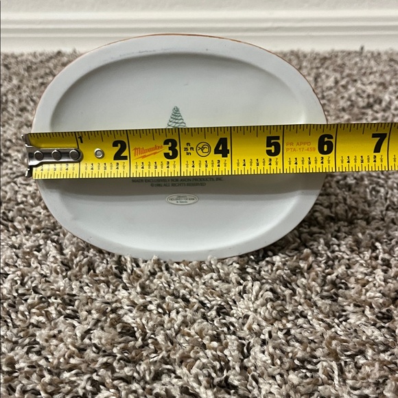 Avon Christmas Memories “Keeping the Christmas Tradition” 1982 - Picture 11 of 12